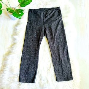 Like-New Old Navy Active Cozecore Control Top Capri Charcoal Leggings, M Petite